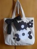 Linda Bolsa com laço preto
